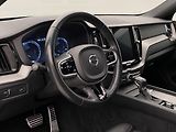 Volvo XC60 D4 AWD R-DESIGN REZERVACE - náhled 18
