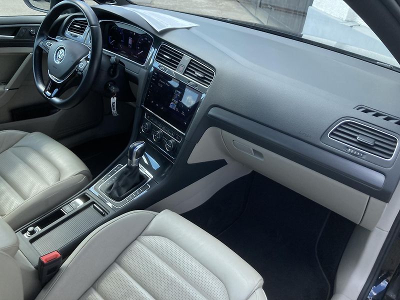 Volkswagen Golf (2019) MATRIX NAV DYNAUDIO WINTERPAKE - fotka 17 z 32