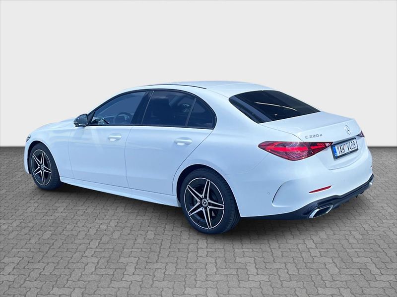 Mercedes-Benz Třídy C 220d 4MATIC AMG Style Edition - fotka 3 z 22