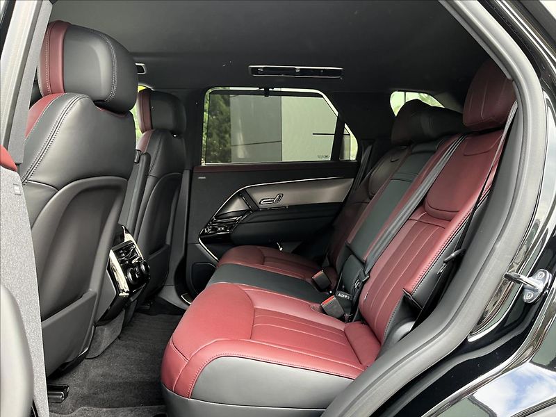 Land Rover Range Rover Sport 3,0 D250 DYNAMIC SE - fotka 27 z 30