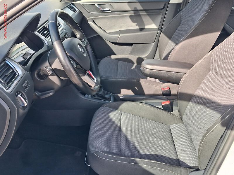 Škoda Rapid (2014) 1.6 TDi, ČR, Elegance - fotka 9 z 20