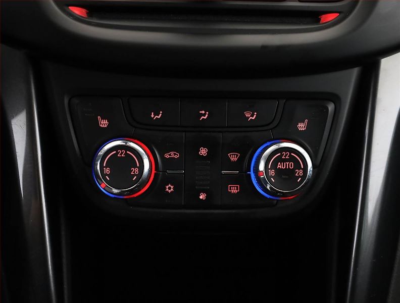 Opel Zafira (2016) 2.0 CDTI, Automat, 7 míst - fotka 12 z 21