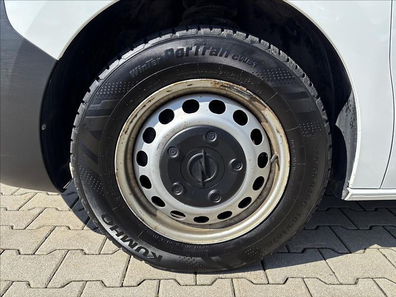 Opel Vivaro 2,0 CDTI 106kW L1 - fotka 9 z 33