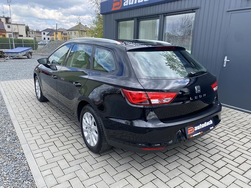 Seat Leon 1.4 TSI 92kW - 1xMAJ.- STYLE - fotka 3 z 41