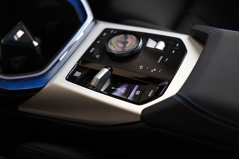 BMW X3 M50 xDrive - fotka 12 z 17