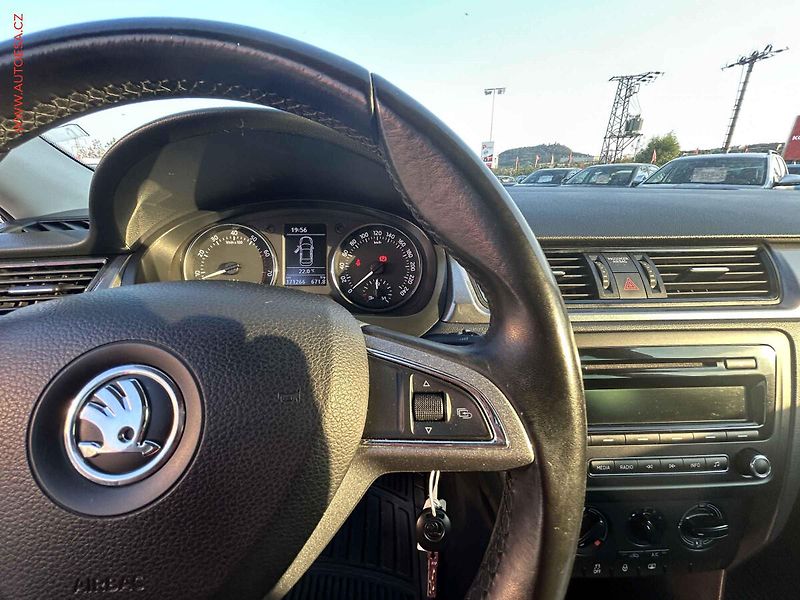 Škoda Rapid (2014) 1.2 TSi, ČR, AC, STK6/28 - fotka 17 z 17