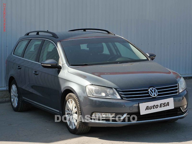 Volkswagen Passat (2014) 2.0 TDi, Navi, xenon - fotka 1 z 23