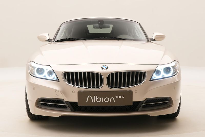 BMW Z4 sDrive 35i N54 AUT CZ 1. maj - fotka 56 z 56