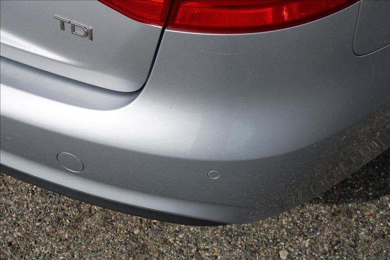 Audi A4 2,0 TDi  AUTOMAT, S-LINE - fotka 29 z 33