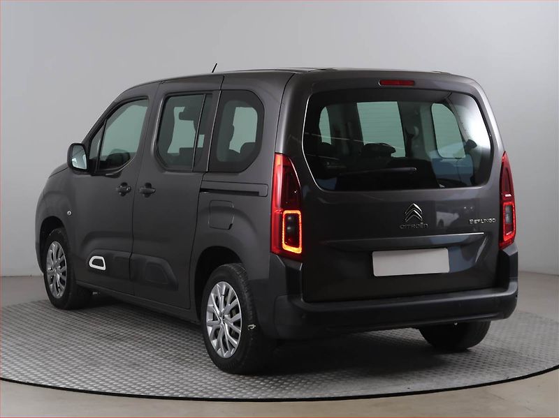 Citroën Berlingo (2020) Feel 1.5 BlueHDi, 5Míst, SR - fotka 4 z 17