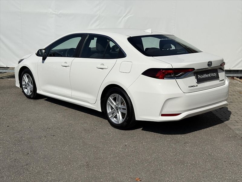 Toyota Corolla 1,8 Active - fotka 6 z 18