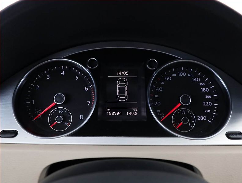 Volkswagen Passat CC (2008) 2.0 TSI, Automat, Serv.kniha - fotka 9 z 15