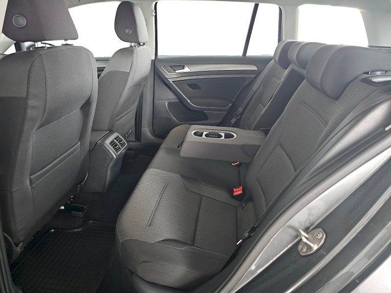 Volkswagen Golf Variant (2019) 1,0 TSI 85kW 7DSG Comfortline - fotka 7 z 26