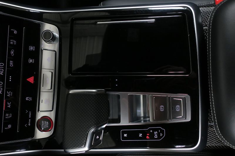 Audi SQ8 (2021) 4,0TDI V8 320 kW quattro - fotka 34 z 50