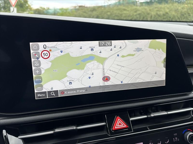 Kia e-Niro 0,0 Style ZÁRUKA 1.ČR SoH 99% - fotka 17 z 42