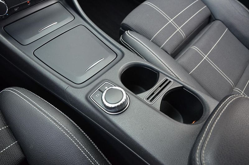 Mercedes-Benz CLA (2017) 220d 130kW AT / Bi-XENON - fotka 34 z 39
