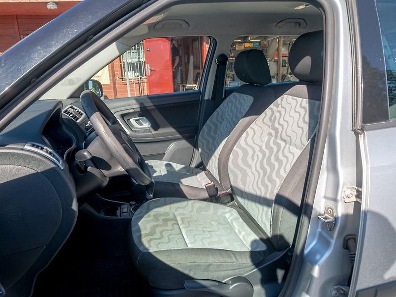 Škoda Fabia (2007) 1.2HTP 44KW – PO SERVISU - fotka 11 z 34