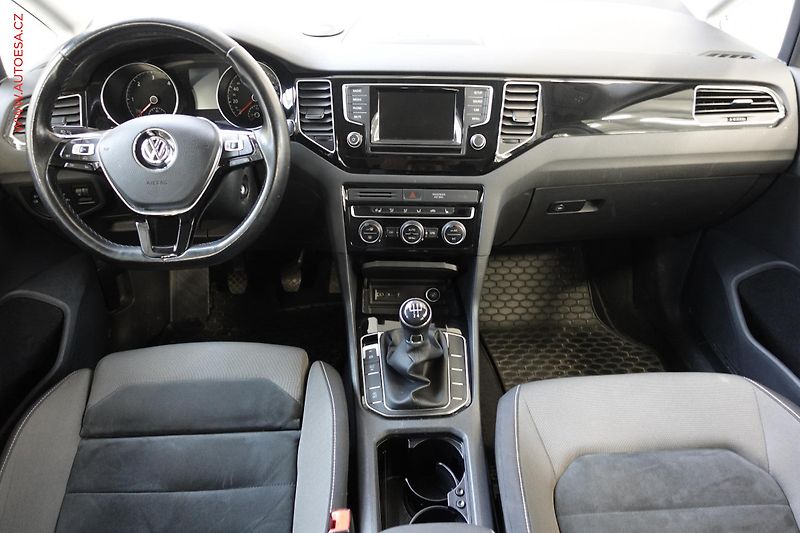 Volkswagen Golf Sportsvan (2014) 1.6 TDi, 1.maj,ČR, AC, TZ - fotka 8 z 22