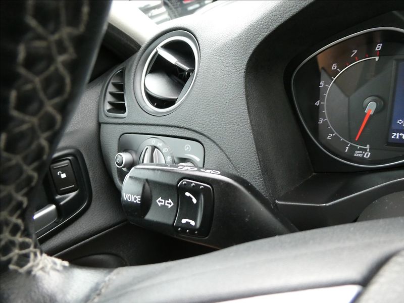 Ford S-MAX 2,0 EcoBoost Titanium,AT,závěs - fotka 37 z 60