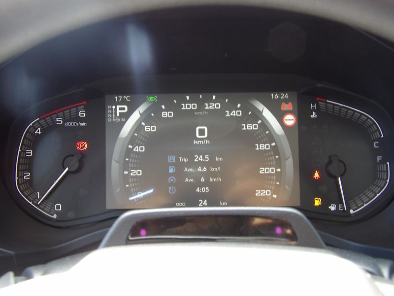 Isuzu D-Max (2026) SpaceCab LS 2.2L 163K 8st. A/T - fotka 22 z 36