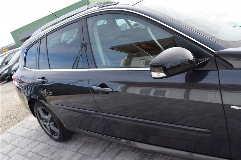 Renault Laguna 2,0 dCi 110KW NATÁČ. ZAD.NÁP. - fotka 10 z 49