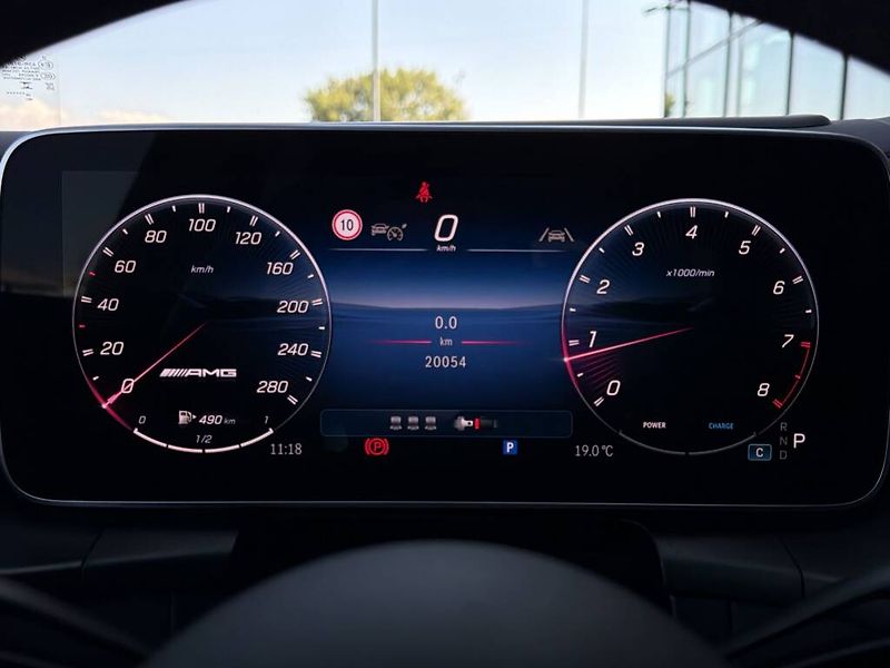 Mercedes-Benz GLC (2025) AMG 43 4MATIC - fotka 15 z 29