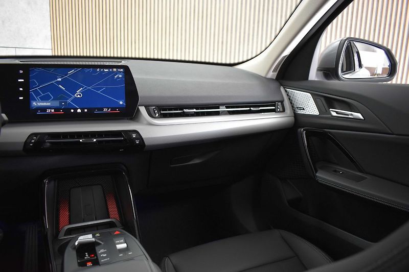 BMW X2 xDrive20d ZÁRUKA*TAŽNÉ*ČR 1.M* - fotka 10 z 45