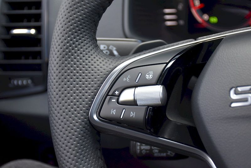 Škoda Karoq (2026) Sportline 1,5 TSI 110 kW 7° au - fotka 22 z 47