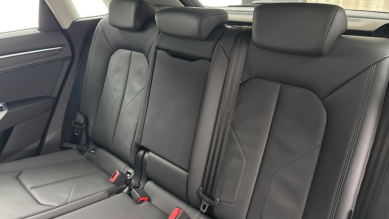 Audi Q3 1.5 35 TFSI S Tronic - fotka 16 z 29