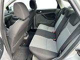 Ford Focus 1.6 i 74 KW - náhled 12
