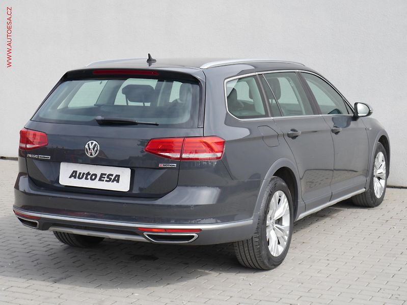 Volkswagen Passat (2018) 2.0TDI 4x4, ČR, Alltrack - fotka 4 z 19