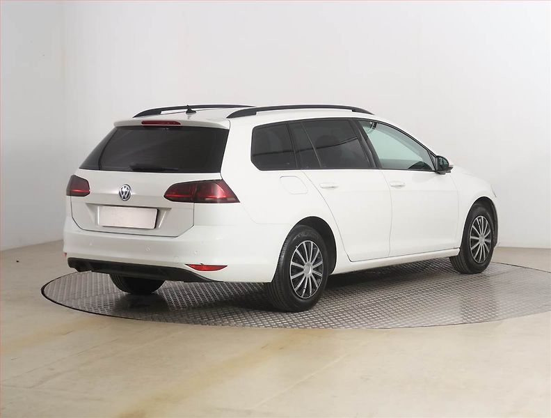 Volkswagen Golf (2015) Comfortline 1.6 TDI - fotka 5 z 15