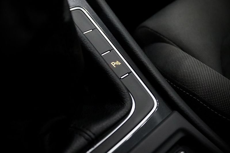 Volkswagen Golf 7 FL Variant 1.4 TSI 92 kW - fotka 29 z 35