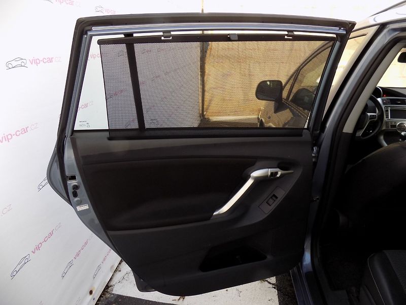 Toyota Verso (2013) 2.0 D-4D/1.Maj.ČR/keyless-go/ - fotka 9 z 47