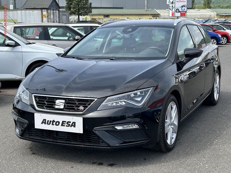 Seat Leon (2019) 1.5 TSi, FR - fotka 3 z 17