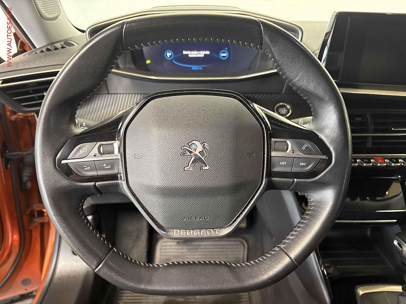 Peugeot 2008 (2021) 1.2 PT, 1.maj,ČR, servis - fotka 15 z 15