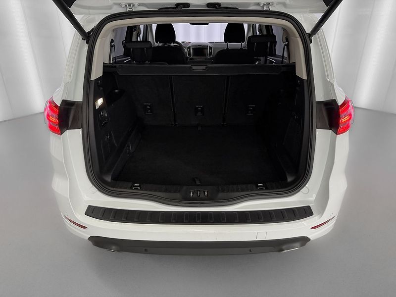 Ford S-MAX 2.0 TDCi 140KW AWD TITANIUM - fotka 27 z 28