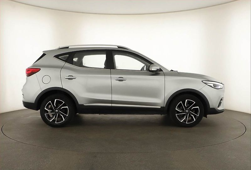 MG ZS (2023) Luxury 1.0 Turbo, Automat - fotka 6 z 20