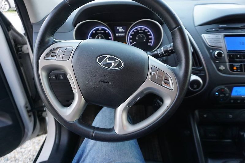 Hyundai ix35 (2013) IX 35 2,0 4WD - fotka 23 z 27