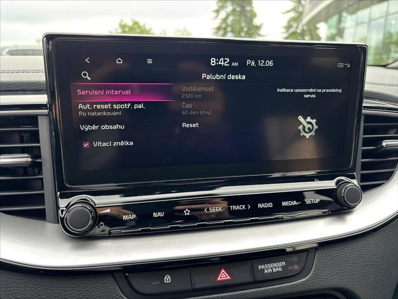 Kia XCeed 1,5 AT Black Edition ZÁRUKA - fotka 22 z 47