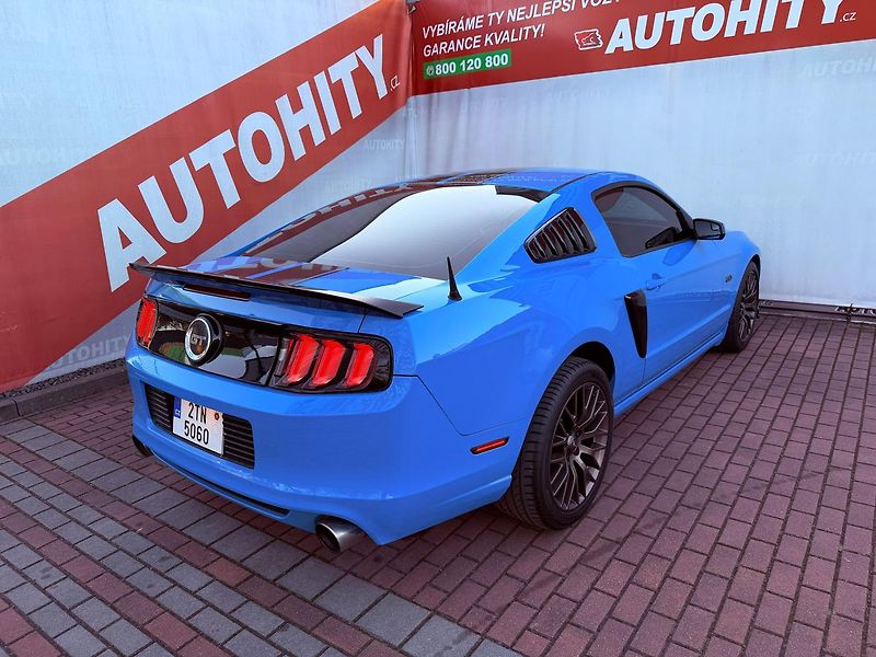 Ford Mustang 5.0 GT Manuál - fotka 9 z 23