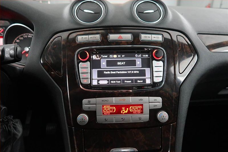 Ford Mondeo (2009) 2.0 TDCi, Navi, Tempomat - fotka 12 z 22
