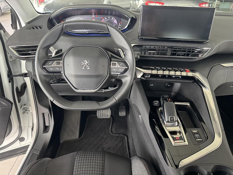 Peugeot 5008 1,2PT AUT*96kW*REZERVACE! - fotka 12 z 35
