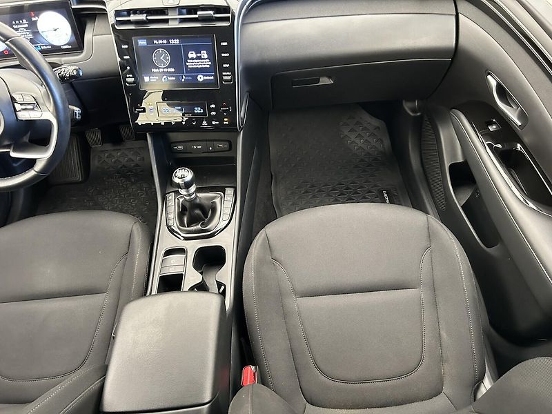 Hyundai Tucson 1.6 T-GDI SMART - fotka 15 z 37