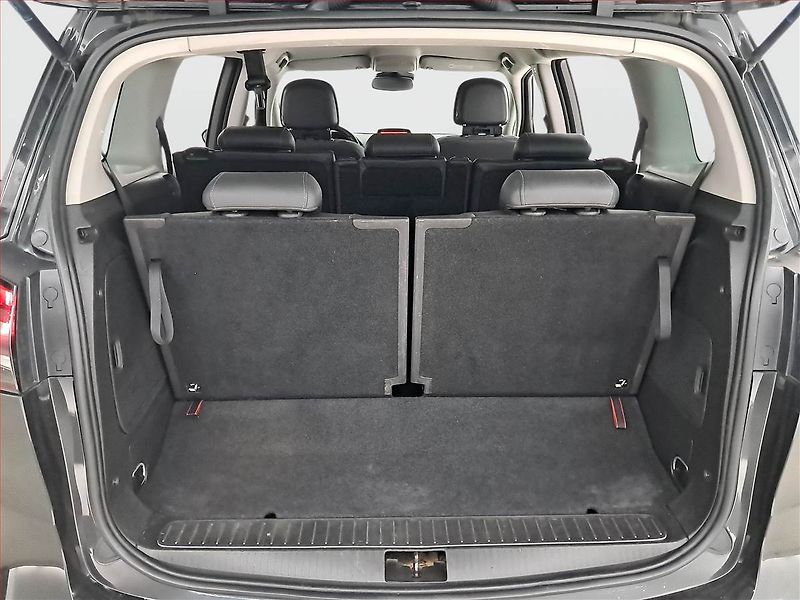 Opel Zafira (2014) 2.0 CDTI, 7 míst, Navi, Xenony - fotka 16 z 21