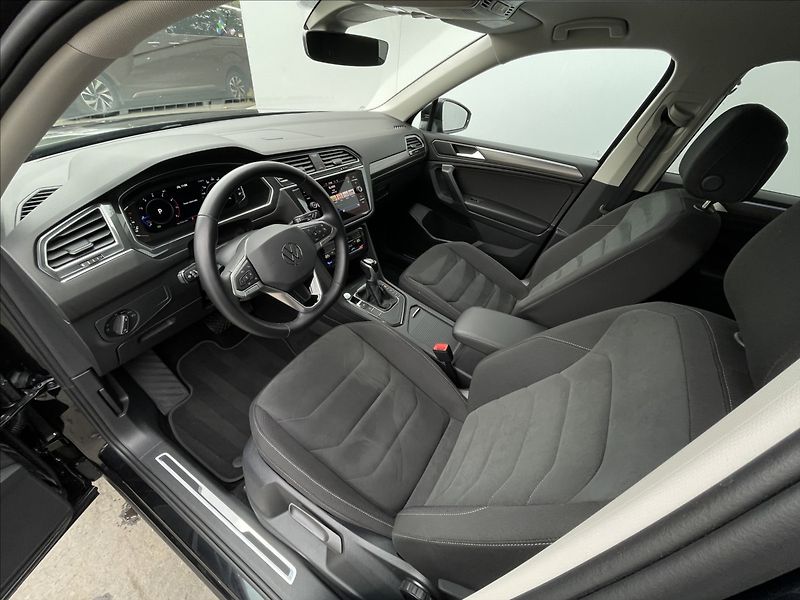 Volkswagen Tiguan 1,5 TSI DSG Elegance NAVI+LED - fotka 5 z 24