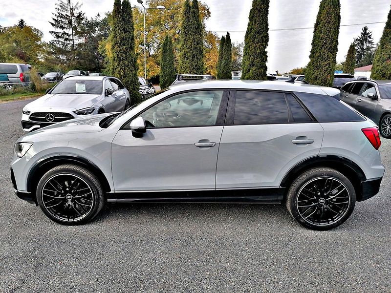 Audi Q2 (2021) 1.5 35 TFSi S-Tronic S-Line - fotka 6 z 28