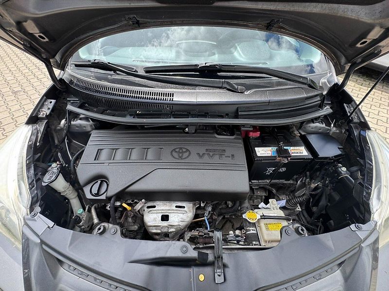 Toyota Urban Cruiser (2010) 1,3i 74 KW SPOJKA STK - fotka 41 z 45