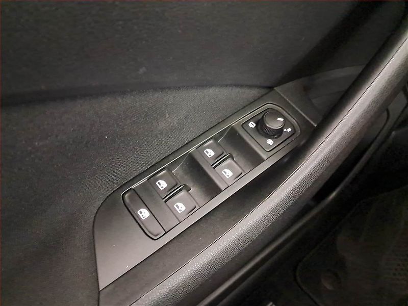 Škoda Kamiq (2023) Monte Carlo 1.5 TSI - fotka 21 z 21