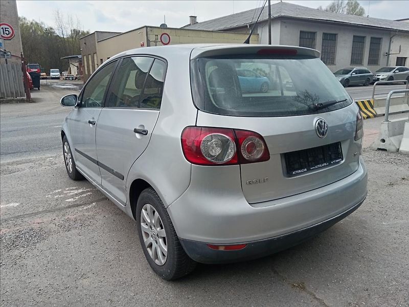 Volkswagen Golf Plus 1,9 TDi DSG  Comfortline - fotka 8 z 20